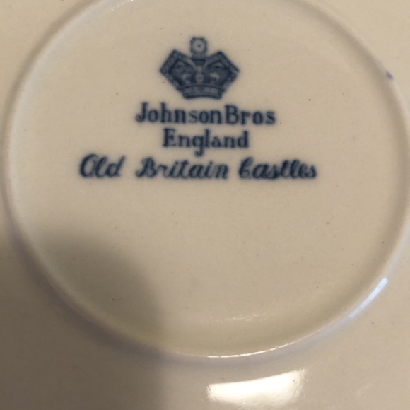 Set of Old Castles “The Rock of Cashel” Saucers - Picture 6 of 10